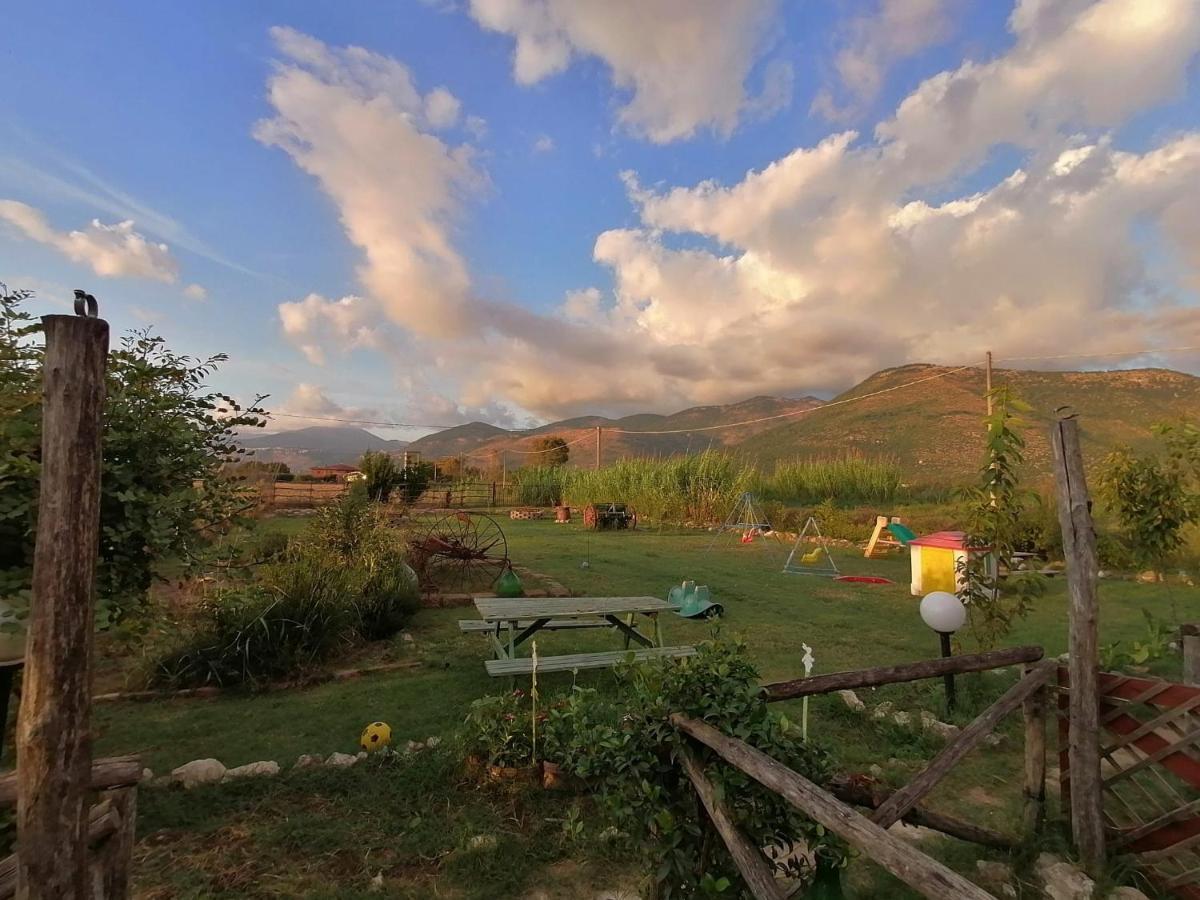 Casale Cavatella Bed & Breakfast Sermoneta Exterior foto