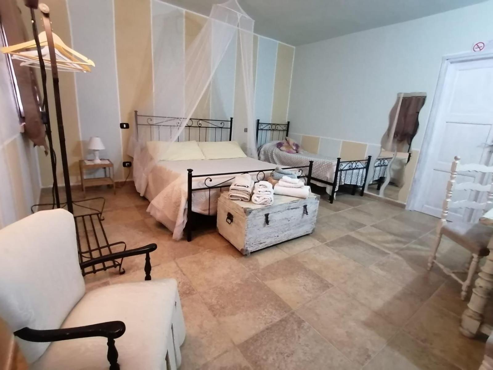 Casale Cavatella Bed & Breakfast Sermoneta Exterior foto