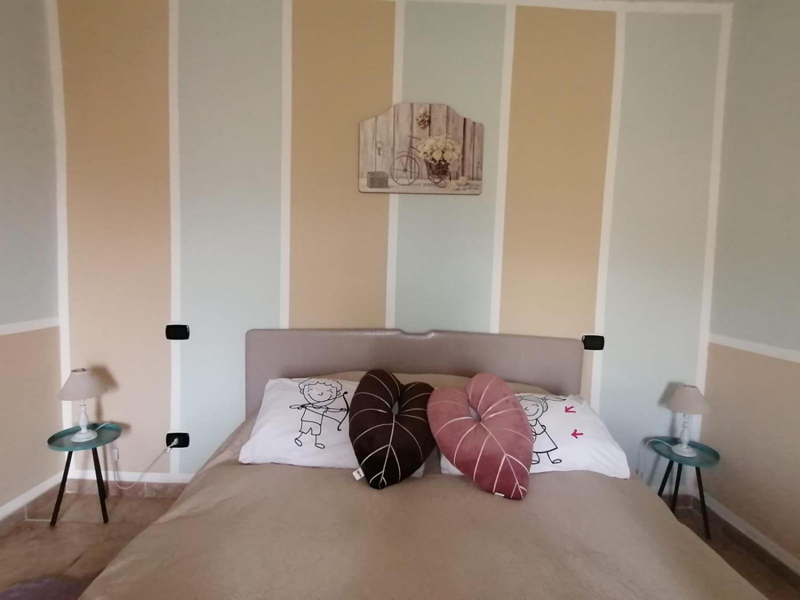 Casale Cavatella Bed & Breakfast Sermoneta Exterior foto