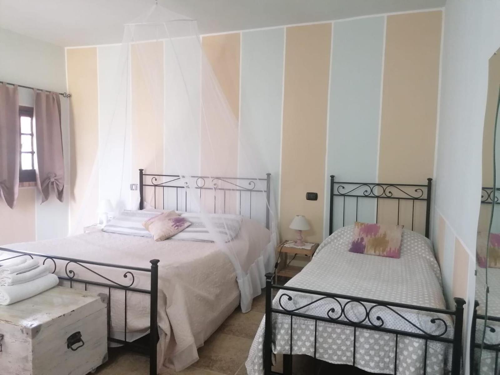 Casale Cavatella Bed & Breakfast Sermoneta Exterior foto