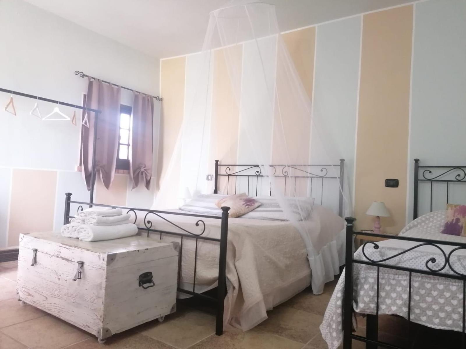 Casale Cavatella Bed & Breakfast Sermoneta Exterior foto