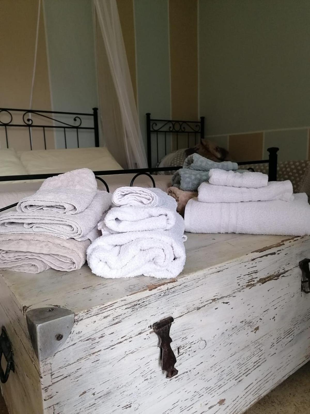 Casale Cavatella Bed & Breakfast Sermoneta Exterior foto