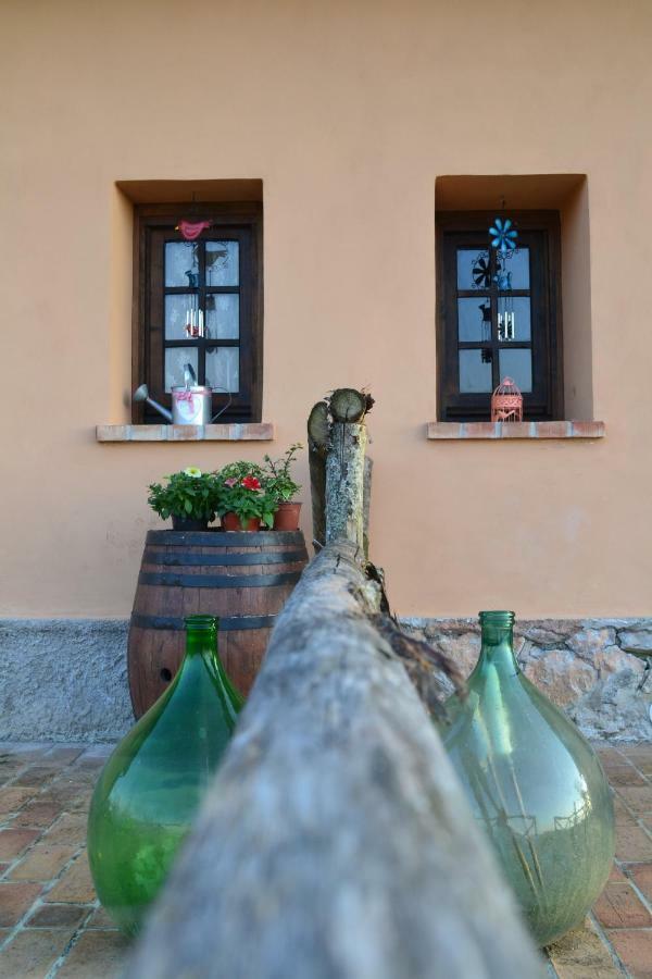 Casale Cavatella Bed & Breakfast Sermoneta Exterior foto